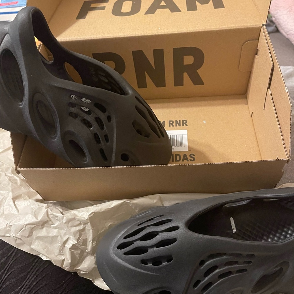 Lightly used authentic onyx Yeezy foam runners with box